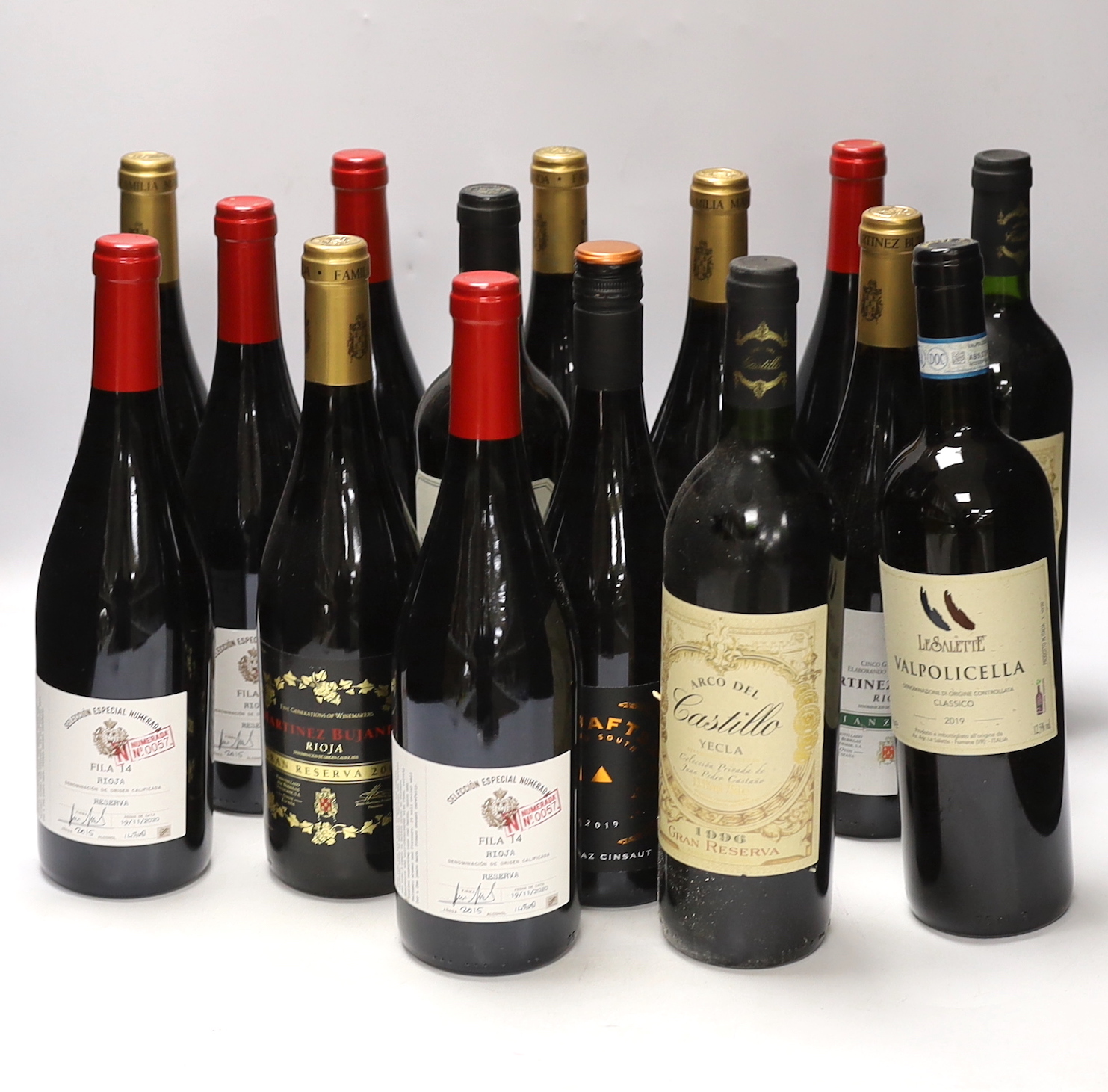 Fifteen various bottles of Spanish and other wines, mainly Rioja